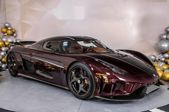 Những chiếc ô tô siêu đắt của giới doanh nhân Việt Nam