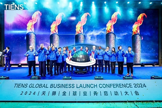 Đại hội khởi động nghiệp vụ toàn cầu 2024 của tập đoàn Tiens