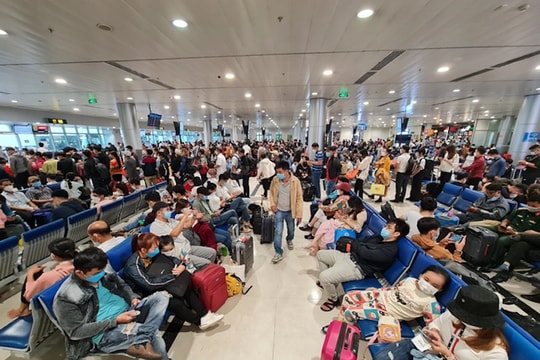 “Ngược chiều” hành khách ngành hàng không dịp Tết