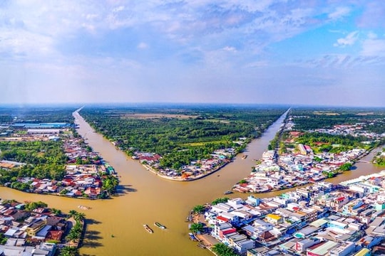 Các nút thắt thể chế, quản trị và liên kết vùng: Thách thức về thể chế quản trị nguồn nước tại ĐBSCL