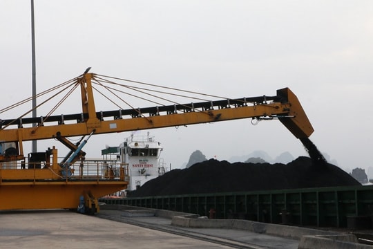 Doanh nghiệp than Quảng Ninh tăng tốc sản xuất ngay từ đầu năm
