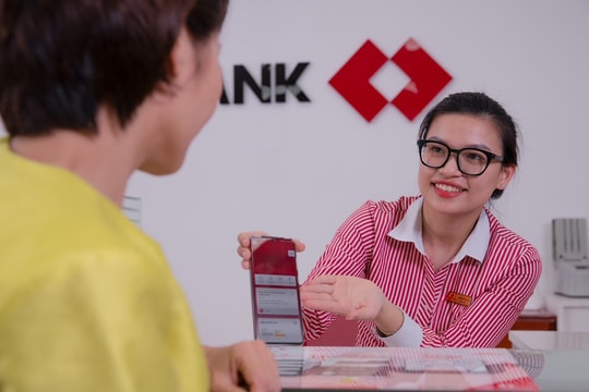 Cổ phiếu TCB áp sát đỉnh lịch sử