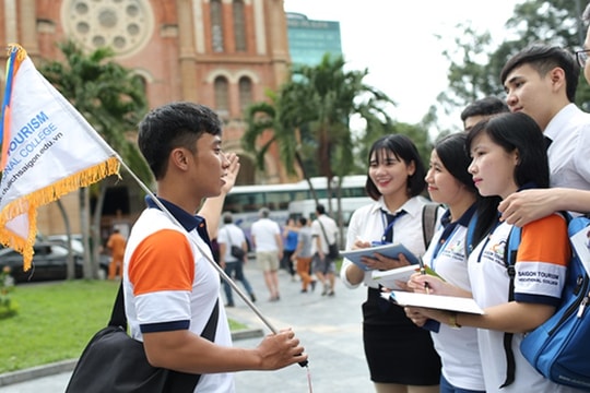 Cân nhắc một số quy định liên quan Giấy phép kinh doanh dịch vụ lữ hành