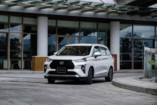 Toyota Việt Nam giảm giá bán lên tới 38 triệu cho Veloz Cross
