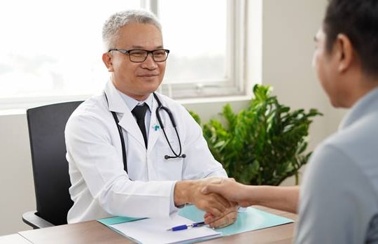 Khởi động giải chạy trực tuyến và hỗ trợ khám, tầm soát miễn phí cho cộng đồng