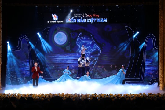 "Thiêng liêng biển đảo Việt Nam" - Khơi gợi trách nhiệm bảo vệ chủ quyền đất nước