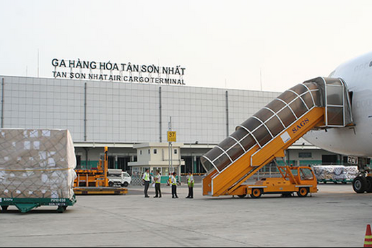 Lo doanh nghiệp tổn thất nặng nề, VLA đề nghị không áp dụng giờ cấm tải mới khu Tân Sơn Nhất