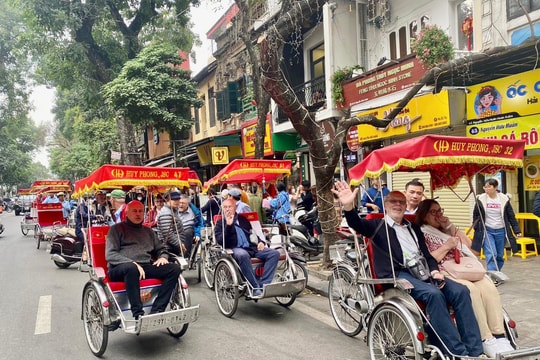 Đề xuất mở rộng chính sách visa để tăng tốc phục hồi ngành du lịch