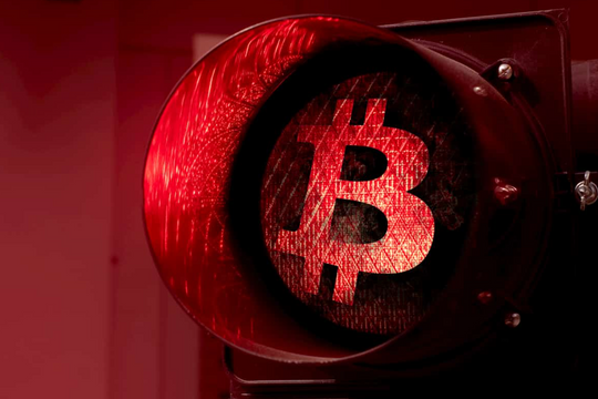 Bitcoin trượt dốc bên thềm cuộc họp của Fed