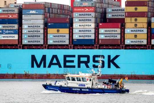 Maersk tiếp tục "chối từ" Biển Đỏ, cơn sốt phí vận chuyển chưa dứt