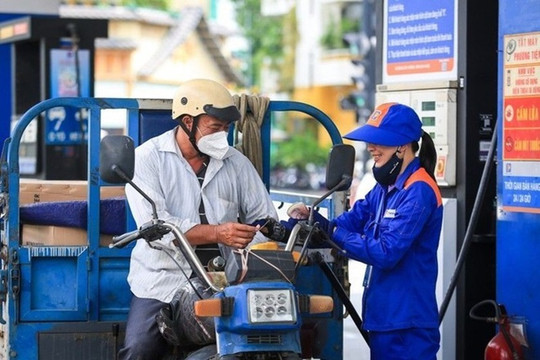 Sẽ ra sao nếu doanh nghiệp tự quyết giá xăng dầu?