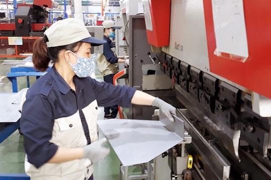 Hà Nội tập trung gỡ rào cản cho doanh nghiệp trên địa bàn năm 2024