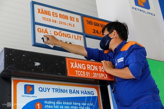 Doanh nghiệp quyết định giá bán xăng dầu: Trao quyền trong tầm kiểm soát