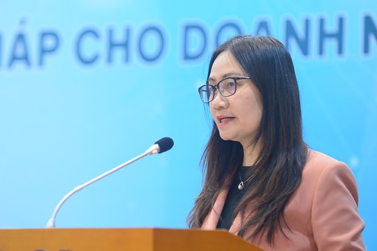 ĐIỆN MẶT TRỜI MÁI NHÀ TRONG KCN: Lợi ích kép cho doanh nghiệp