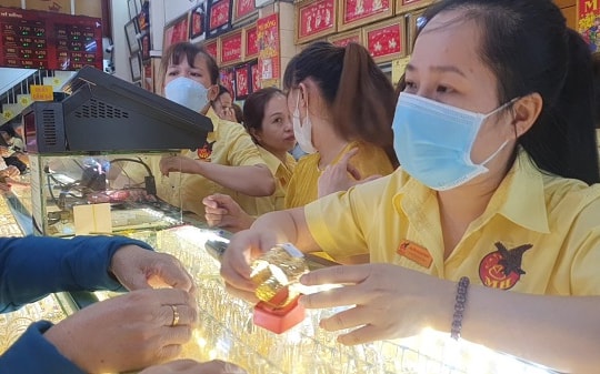 Đấu thầu vàng miếng và cân đo giải pháp nhập khẩu vàng