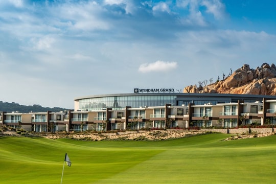 Wyndham Grand KN Paradise: Nơi tận hưởng kỳ nghỉ lễ 30/4 – 1/5 trọn vẹn