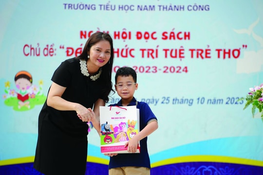"Đọc sách điều bình thường mà vĩ đại"