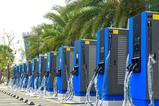 Mô hình “bán lẻ” X “sạc xe” chuẩn bị lan rộng ở Việt Nam