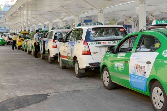 Thế khó của các hãng taxi truyền thống
