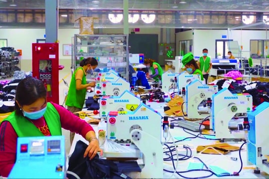 Dệt may Nghệ An đã vượt cơn “sóng dữ”?