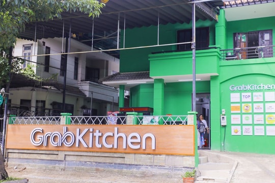 Bếp trên mây “sớm nở tối tàn”