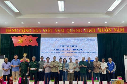 Tri ân, tặng quà cựu chiến binh Điện Biên Phủ