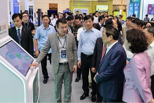 OCB tham gia sự kiện chuyển đổi số ngành ngân hàng năm 2024