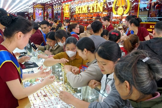 "Sức bật" giá vàng còn lớn