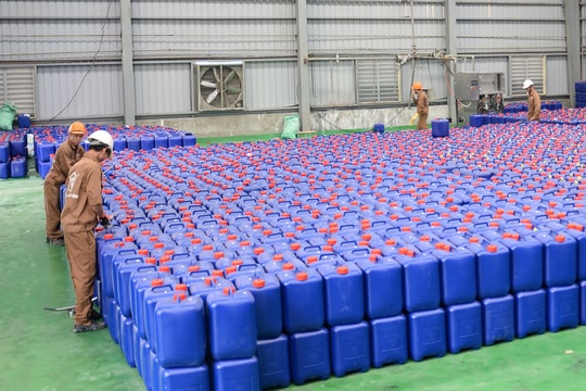 Công nghiệp bán dẫn toàn cầu phục hồi, DGC vì sao "đi lùi"?