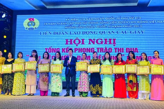 Quyền năng của "tính nữ"