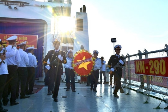 Hướng về biển, đảo thiêng liêng của Tổ quốc (Kỳ I): Những khúc tưởng niệm nơi đầu sóng, ngọn gió