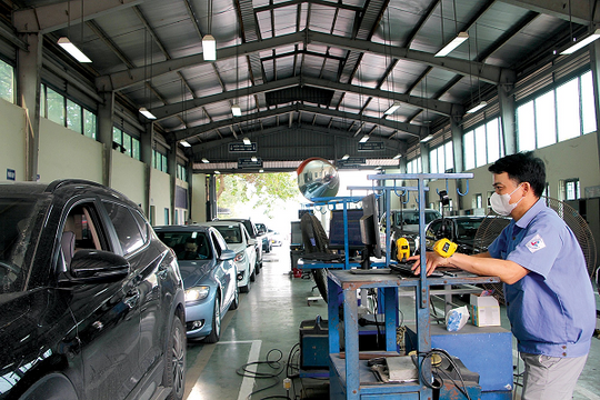 Doanh nghiệp vận tải lại lo… đăng kiểm