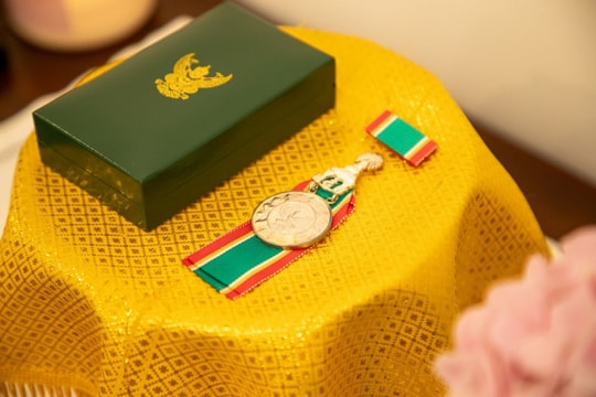 Ông Montri Suwanposri - Phó Chủ tịch CPF: Nhận Huân Chương Hoàng gia từ Quốc vương Thái Lan