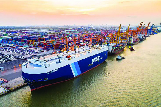 Phát triển Trung tâm logistics quốc tế hiện đại