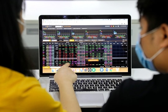 VND trước thềm tăng vốn