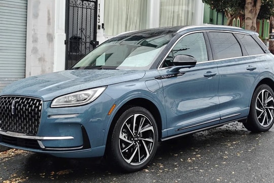 TechRadar: Xe hybrid chỉ là trào lưu nhất thời, tương lai vẫn là xe thuần điện