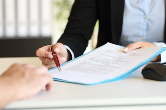 Quy định tiền lương trong hợp đồng lao động