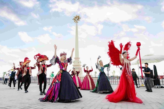 Loạt trải nghiệm “đỉnh của chóp” ra mắt Học viện cưỡi ngựa và phố đi bộ trên “đảo thượng lưu”