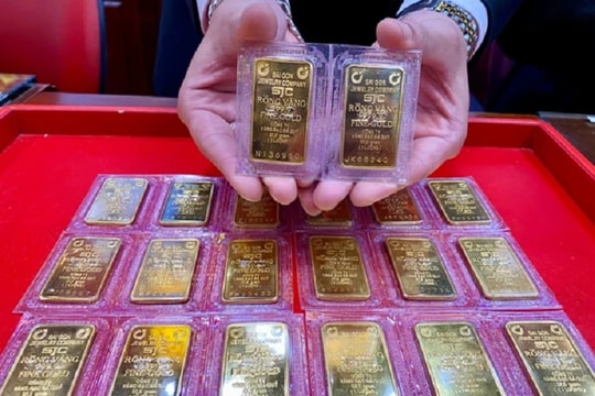 Giá vàng miếng SJC giảm “sốc” gần 4 triệu đồng/lượng