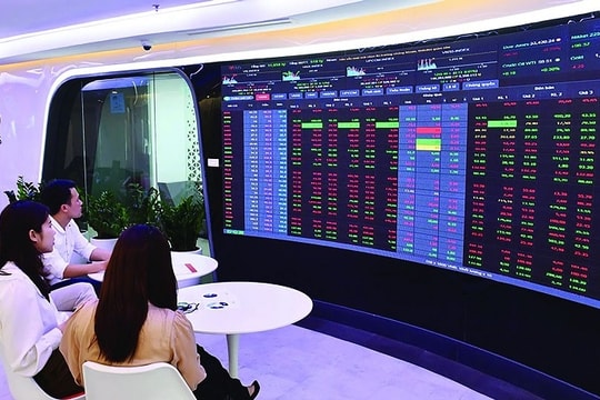 Giảm "hiệu ứng" nâng hạng, dòng tiền vào nhóm cổ phiếu nào trong tháng 6?