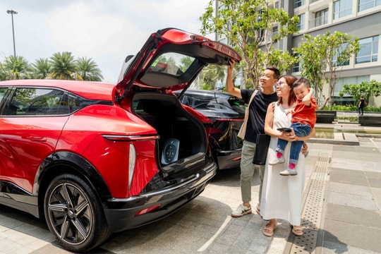 Chủ xe VinFast VF 7: "Nhận xe 1 tỷ mà có trang bị như xe 4 tỷ"