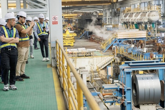 Hòa Phát cho ra lò 10 triệu tấn thép cuộn cán nóng