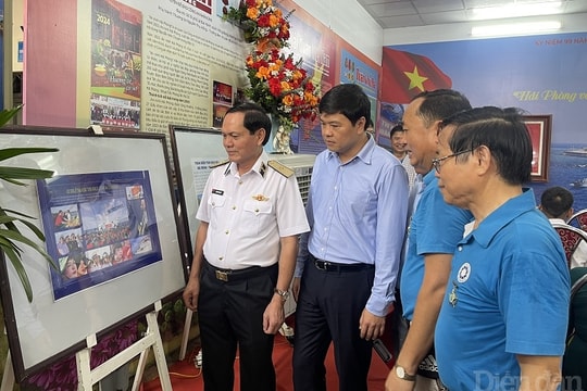 Trưng bày ảnh “Hải Phòng với Trường Sa - Trường Sa với Hải Phòng”