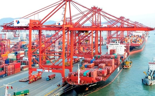 Giá cước vận tải biển biến động và đề xuất với Việt Nam