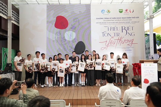 Bước ra thế giới cùng "Xóa bớt - Vẽ tương lai"