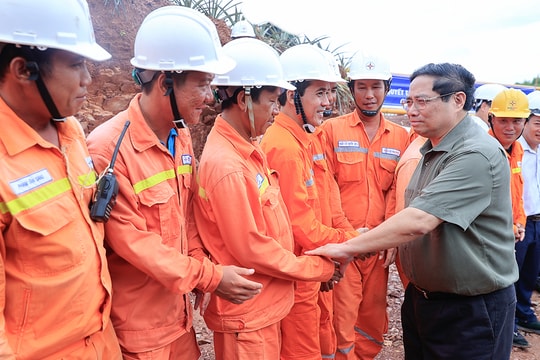 Thủ tướng Chính phủ biểu dương EVN, EVNNPT nỗ lực thi công Dự án đường dây 500kV mạch 3