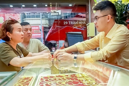 Đề xuất đánh thuế vàng để ngăn đầu cơ, cách nào?