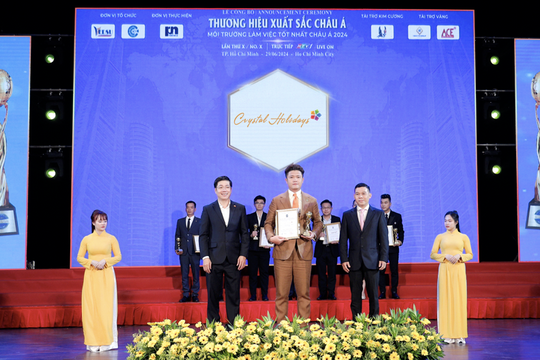 Crystal Holidays nhận Giải thưởng Top 10 “Thương hiệu xuất sắc Châu Á 2024”