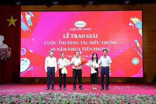 Trao giải cuộc thi sáng tác biểu trưng 65 năm Nhựa Tiền Phong
