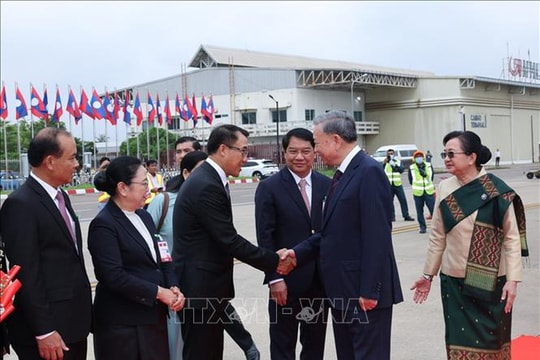 Mốc son mới trong quan hệ Việt Nam - Lào
